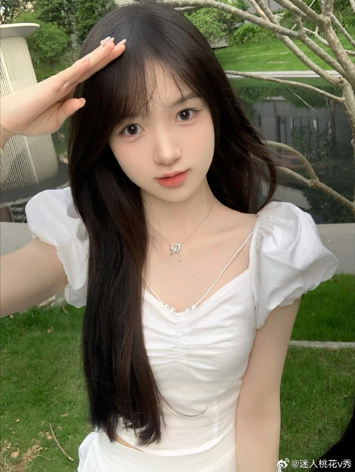 我的天才女友 封面