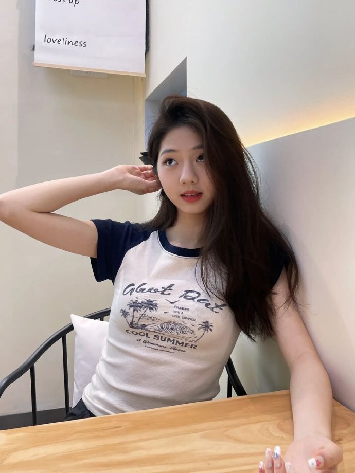 谢贤告别仪式举行，狄波拉携子女出席，前女友coco悲痛不已